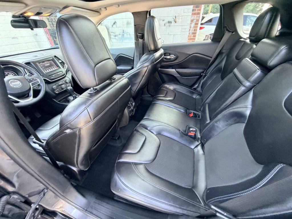 2019 Jeep Cherokee Image 22