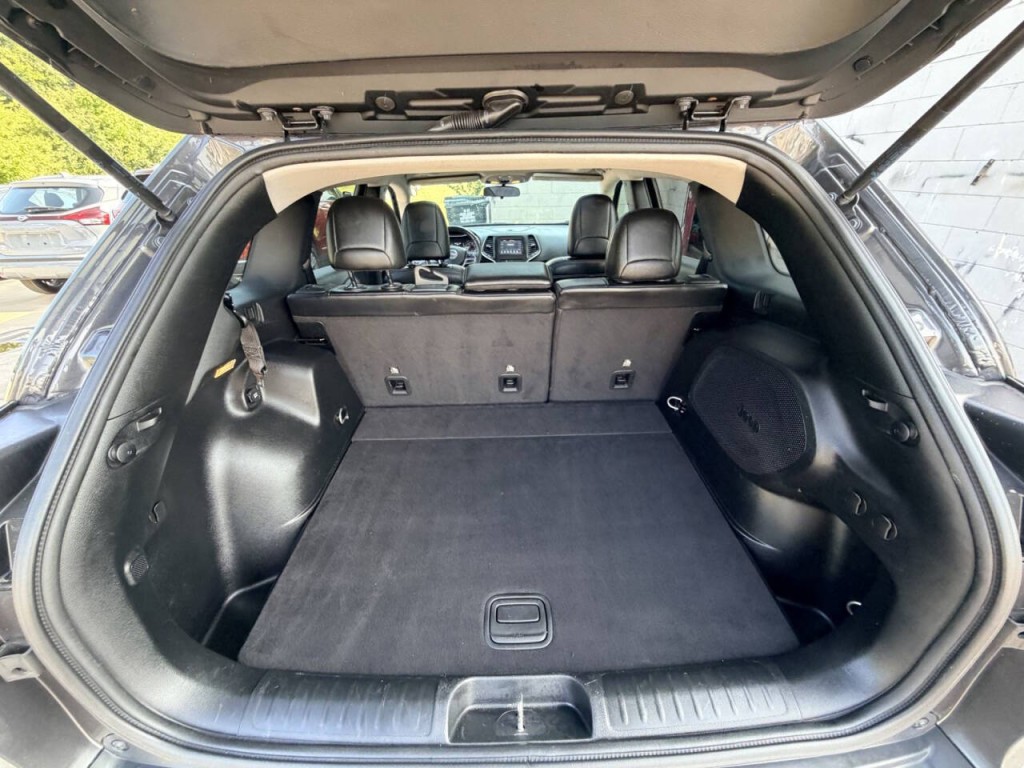 2019 Jeep Cherokee Image 23