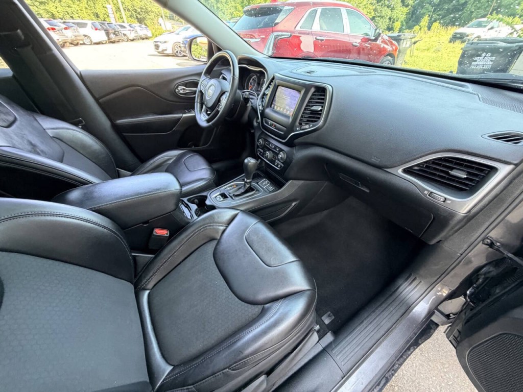 2019 Jeep Cherokee Image 27