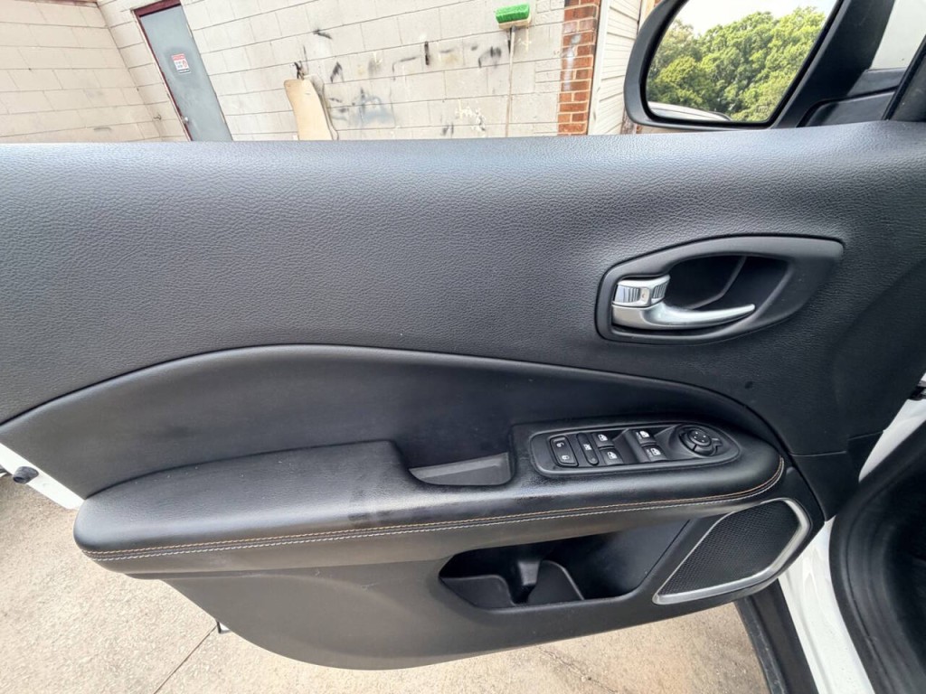 2020 Jeep Compass Image 13