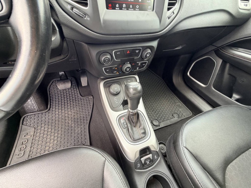 2020 Jeep Compass Image 18
