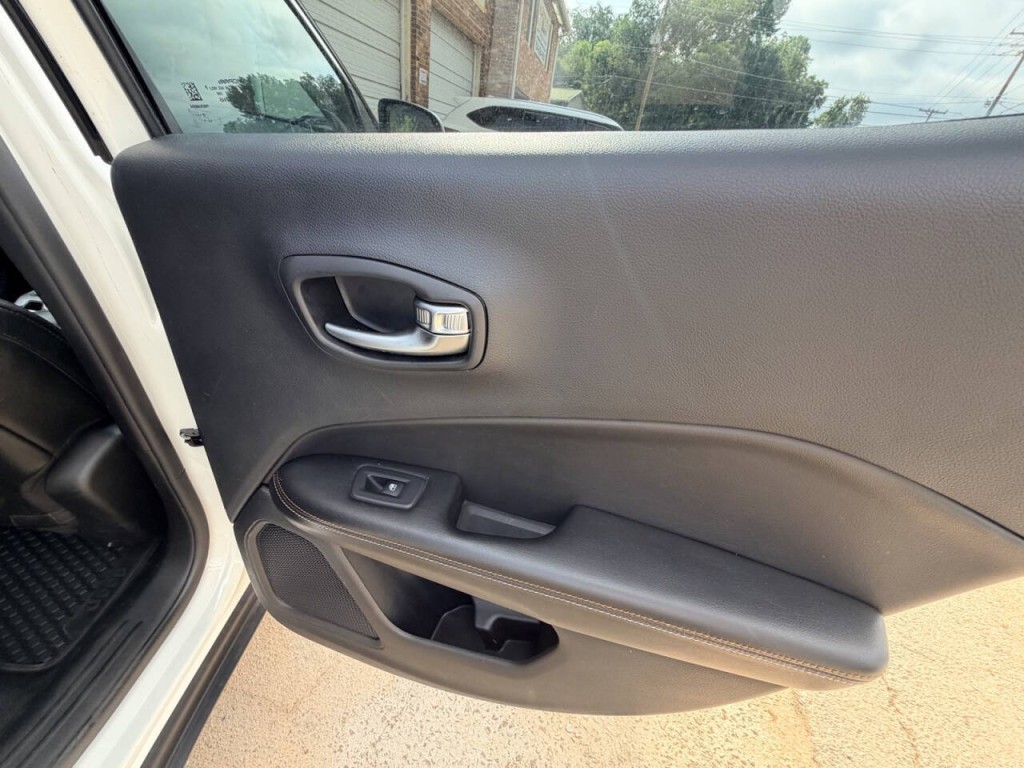 2020 Jeep Compass Image 22