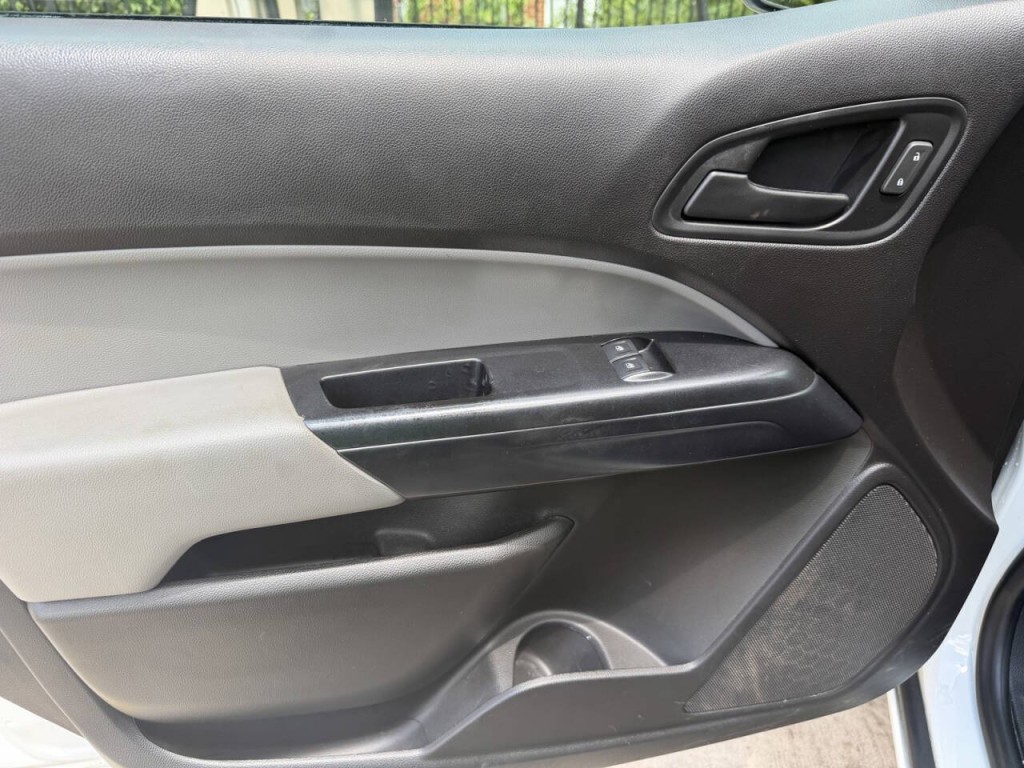 2018 GMC Canyon Image 13