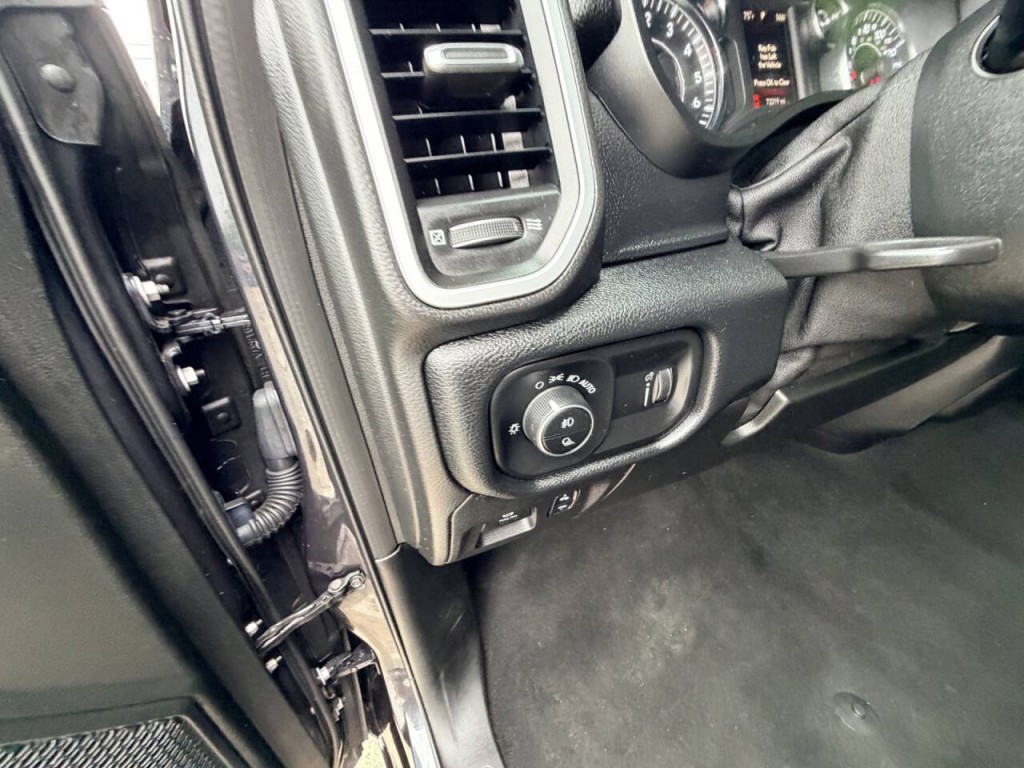 2021 RAM 1500 Image 15