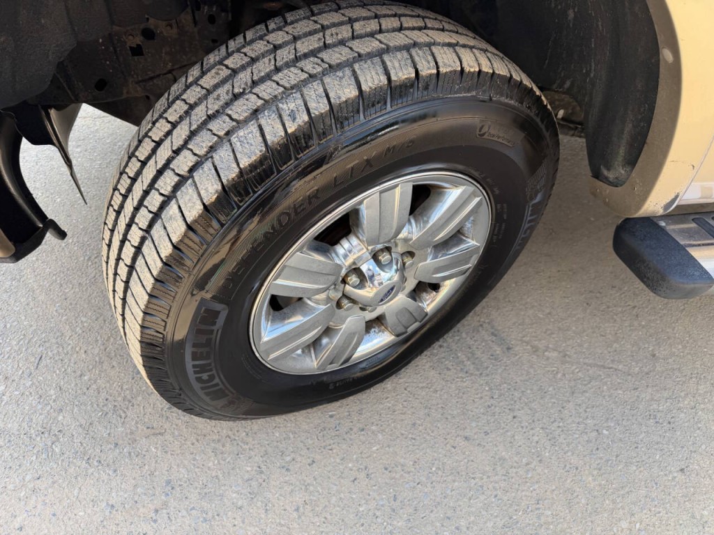 2011 Ford F-150 Image 12
