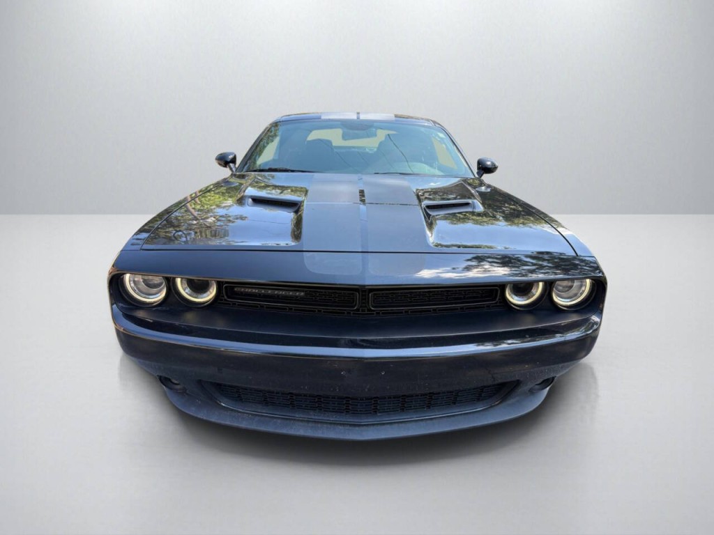 2017 Dodge Challenger Image 2