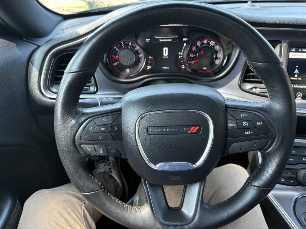 2017 Dodge Challenger Image 15