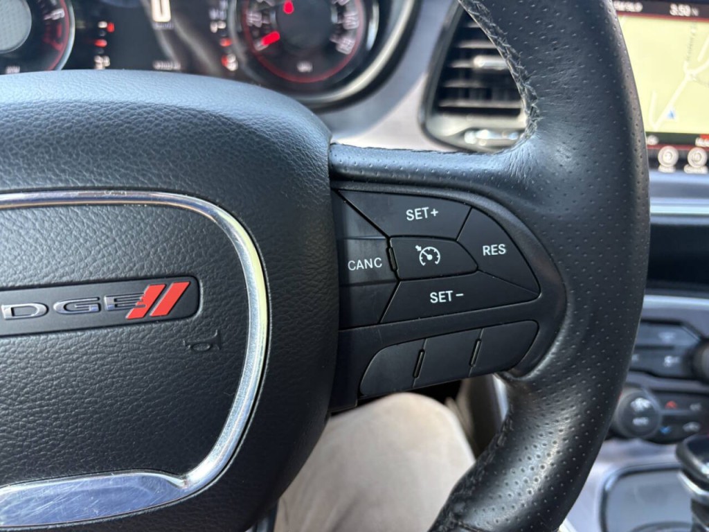 2017 Dodge Challenger Image 16