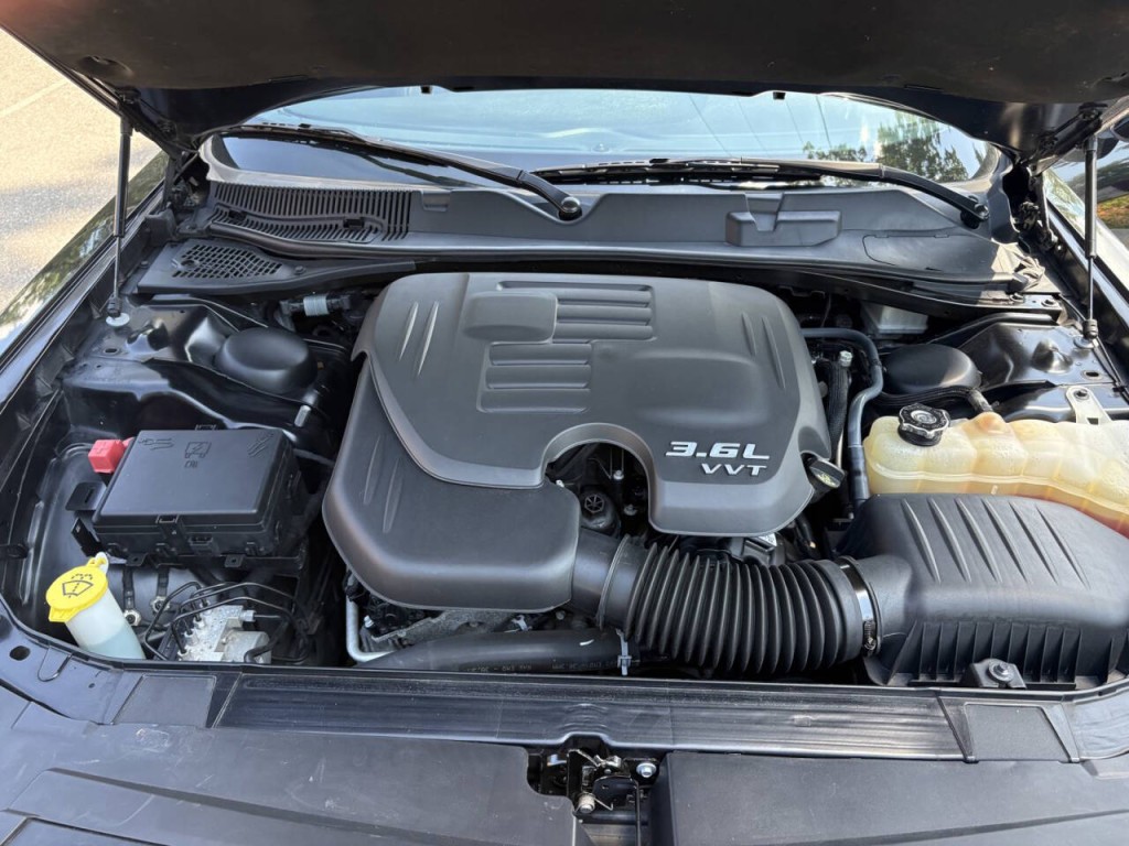 2017 Dodge Challenger Image 23