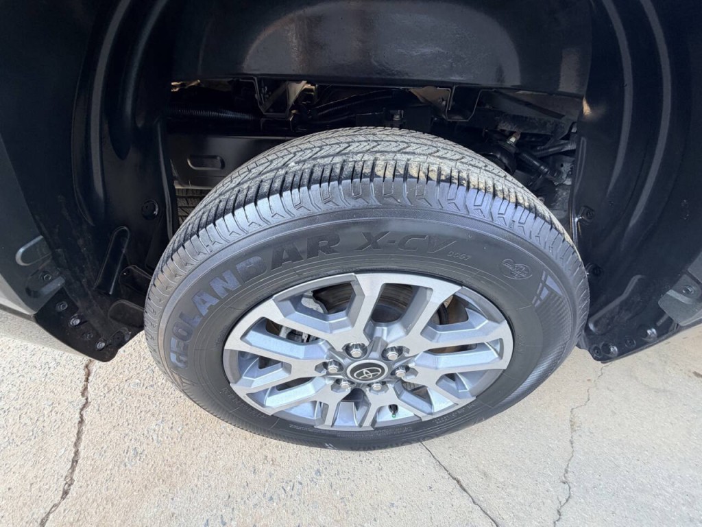 2023 Toyota Tundra Image 10