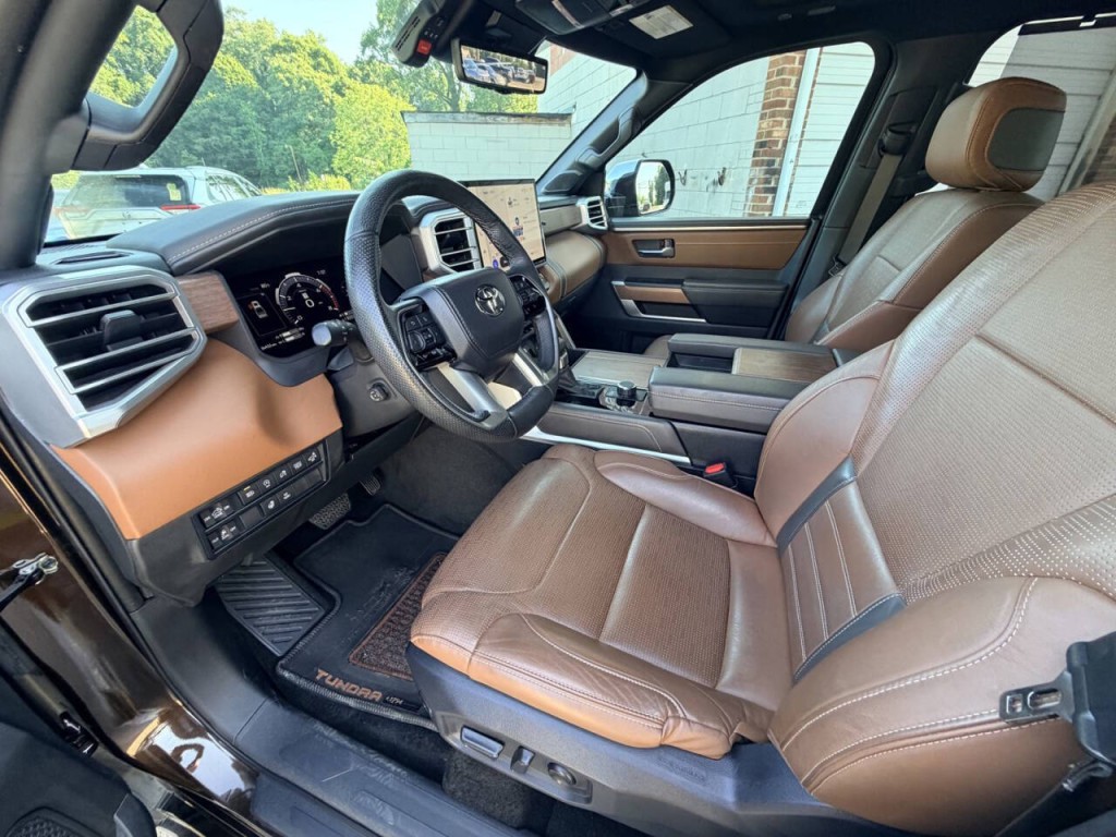 2023 Toyota Tundra Image 14