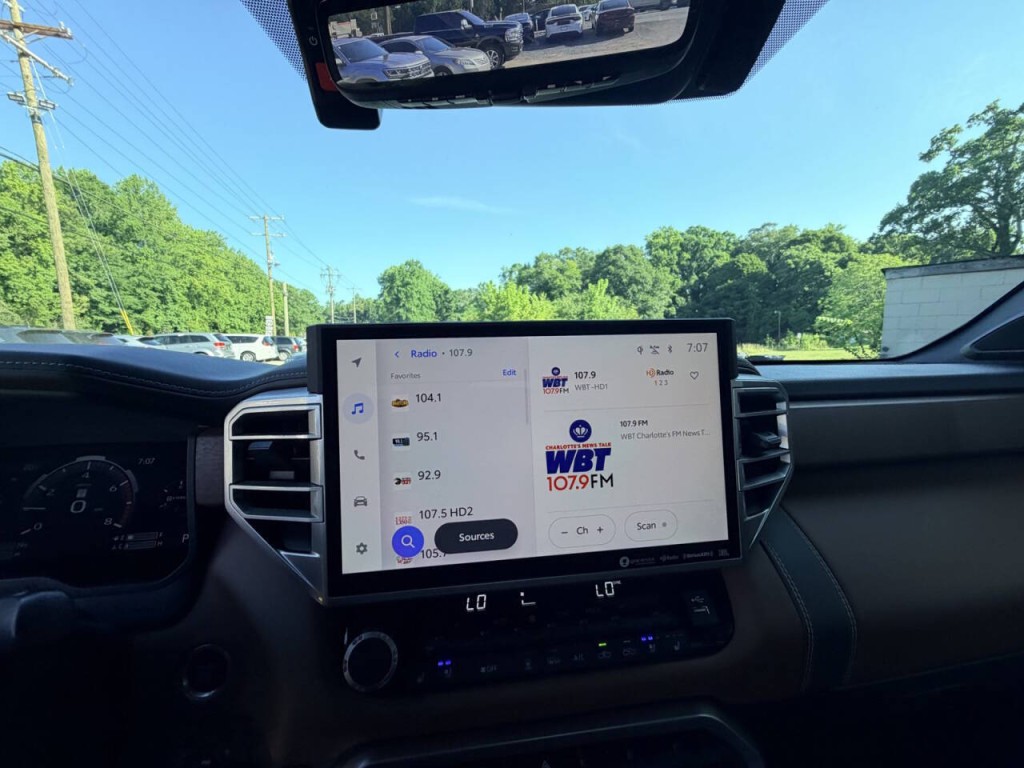 2023 Toyota Tundra Image 17