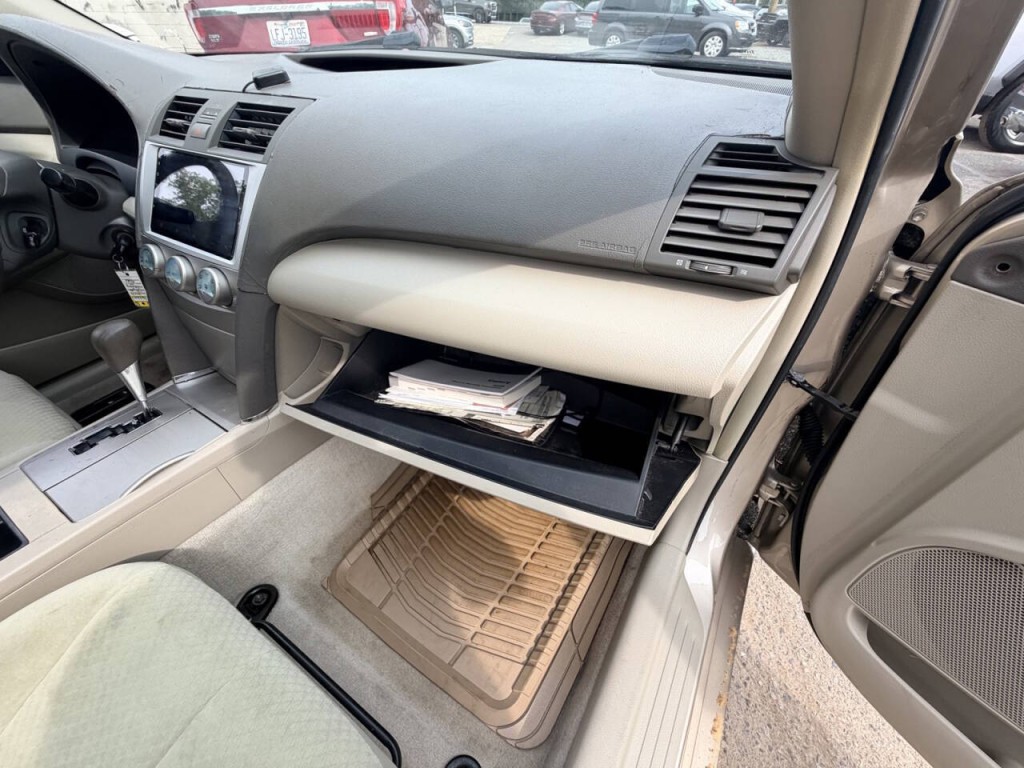 2009 Toyota Camry Image 25