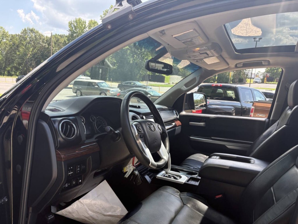 2017 Toyota Tundra Image 11