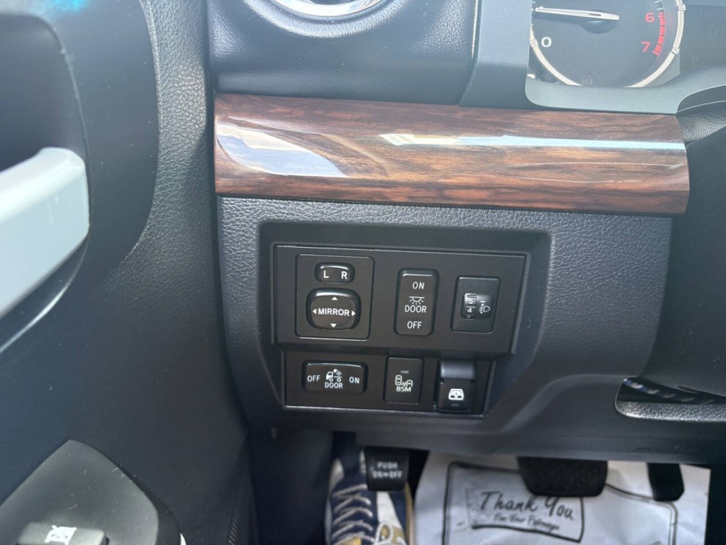 2017 Toyota Tundra Image 12
