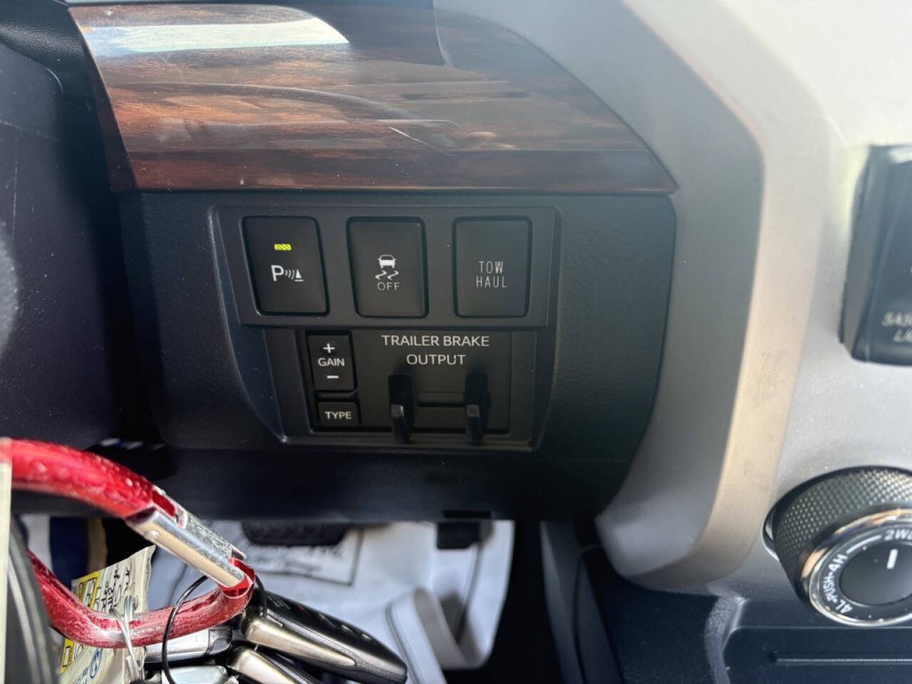 2017 Toyota Tundra Image 17