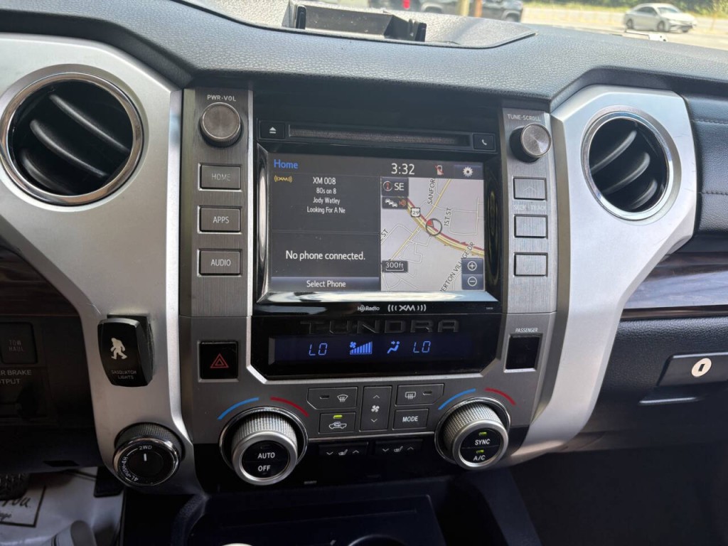 2017 Toyota Tundra Image 19