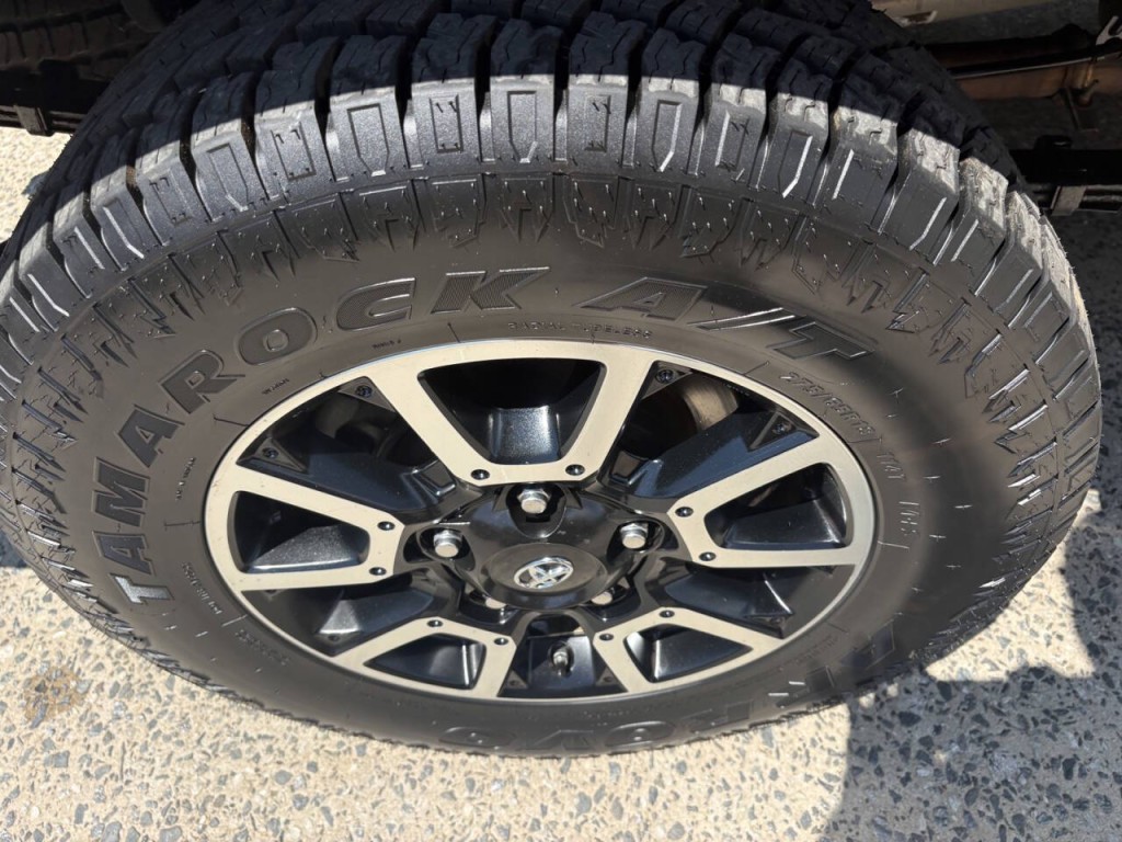 2017 Toyota Tundra Image 32