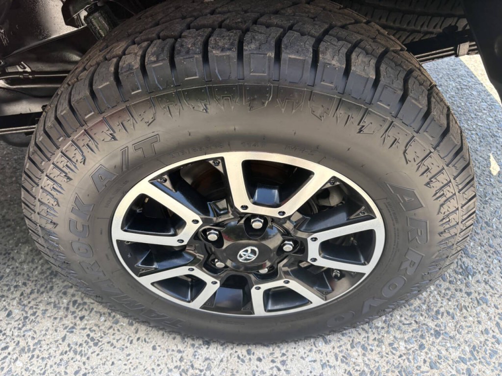 2017 Toyota Tundra Image 33