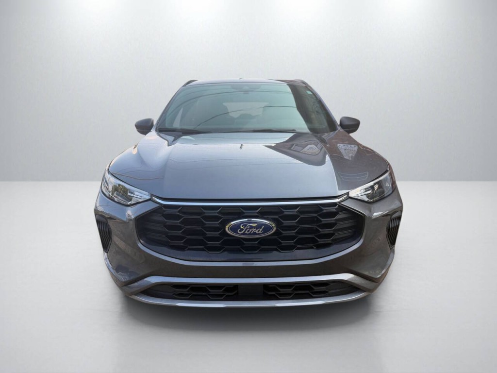 2023 Ford Escape Image 2