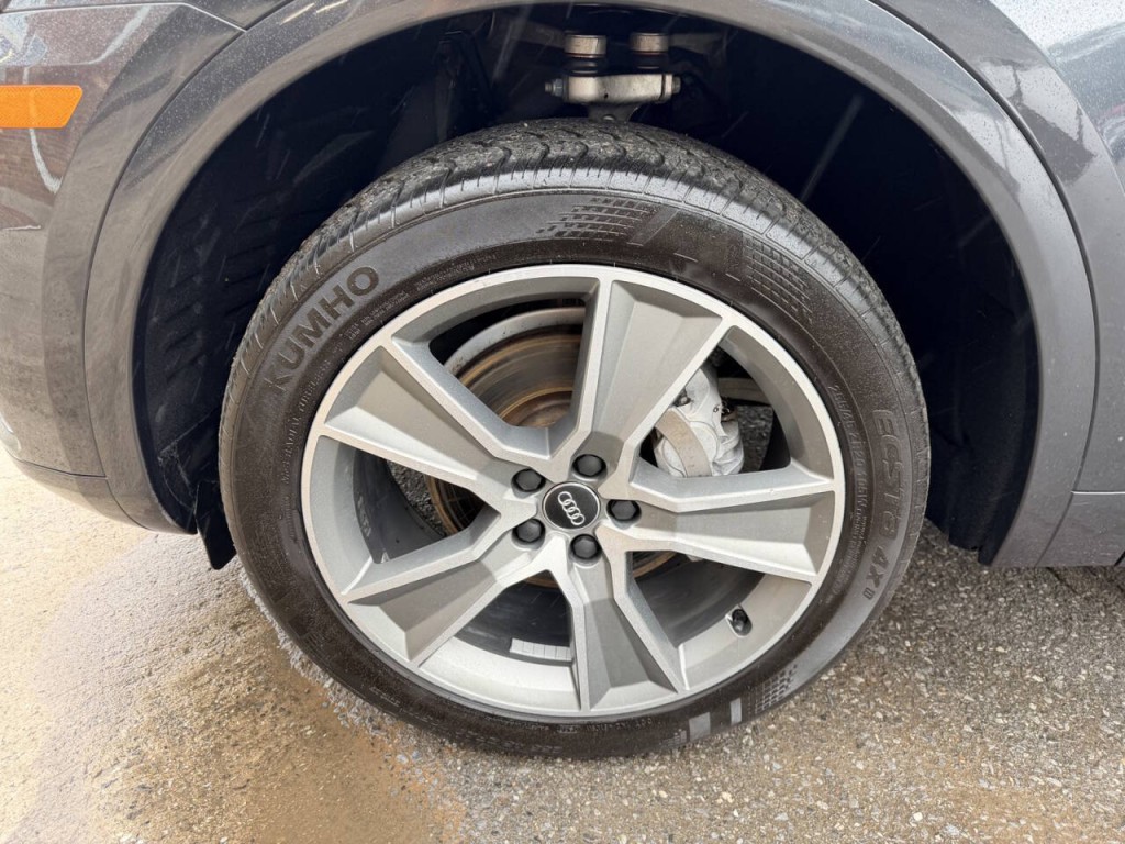2019 Audi Q5 Image 12