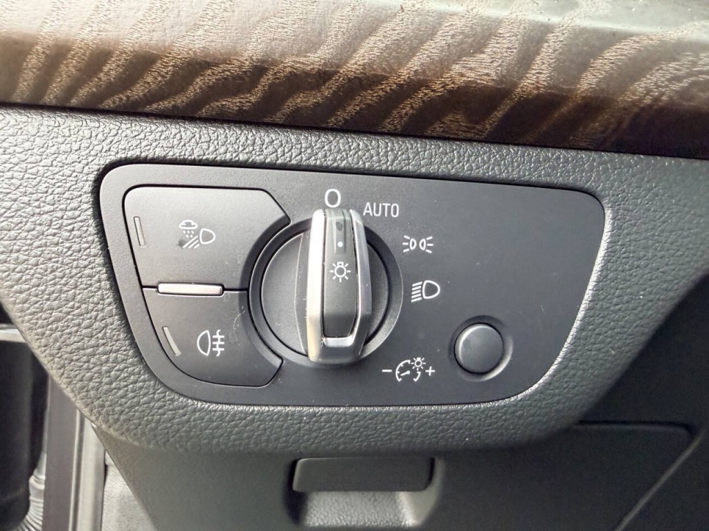 2019 Audi Q5 Image 16