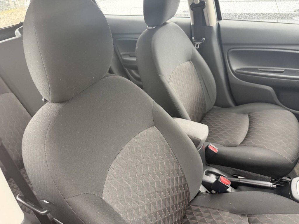2021 Mitsubishi Mirage Image 35