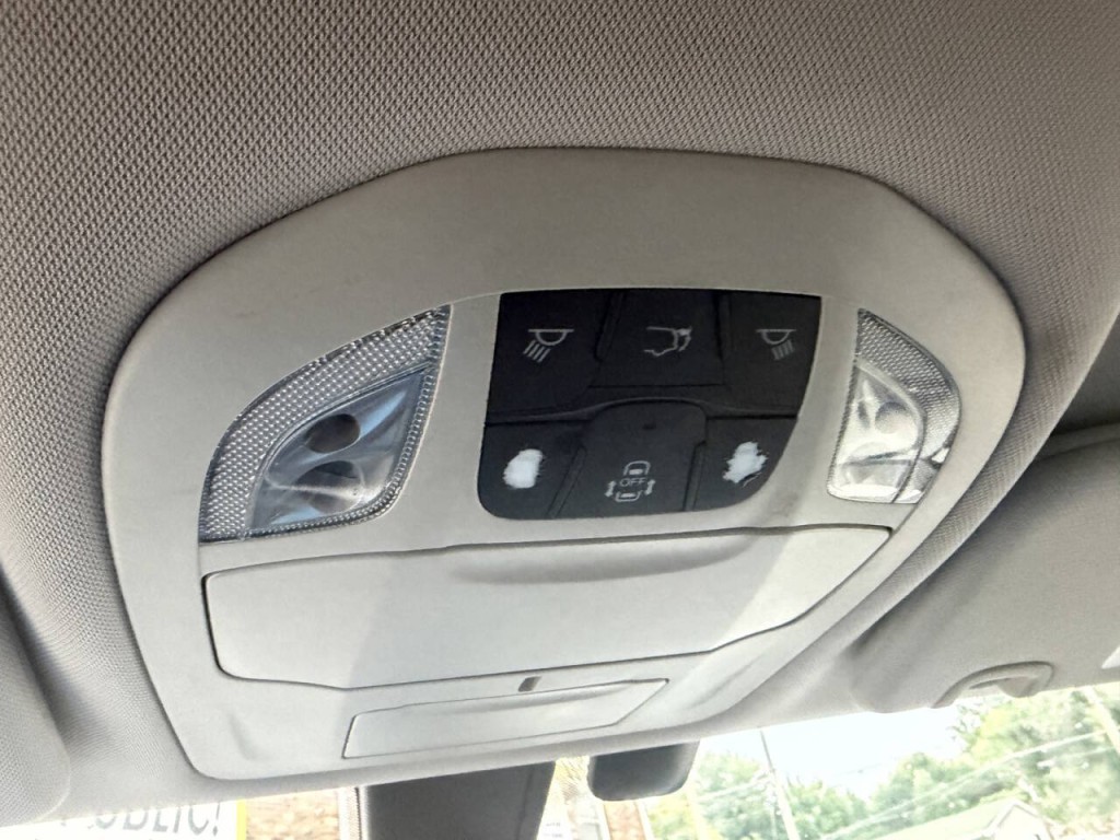 2018 Chrysler Pacifica Image 25