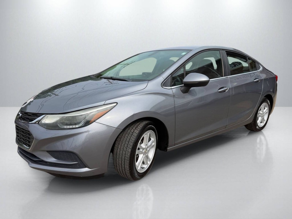 2018 Chevrolet Cruze Image 3