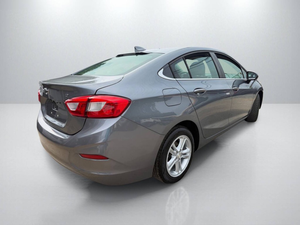 2018 Chevrolet Cruze Image 7