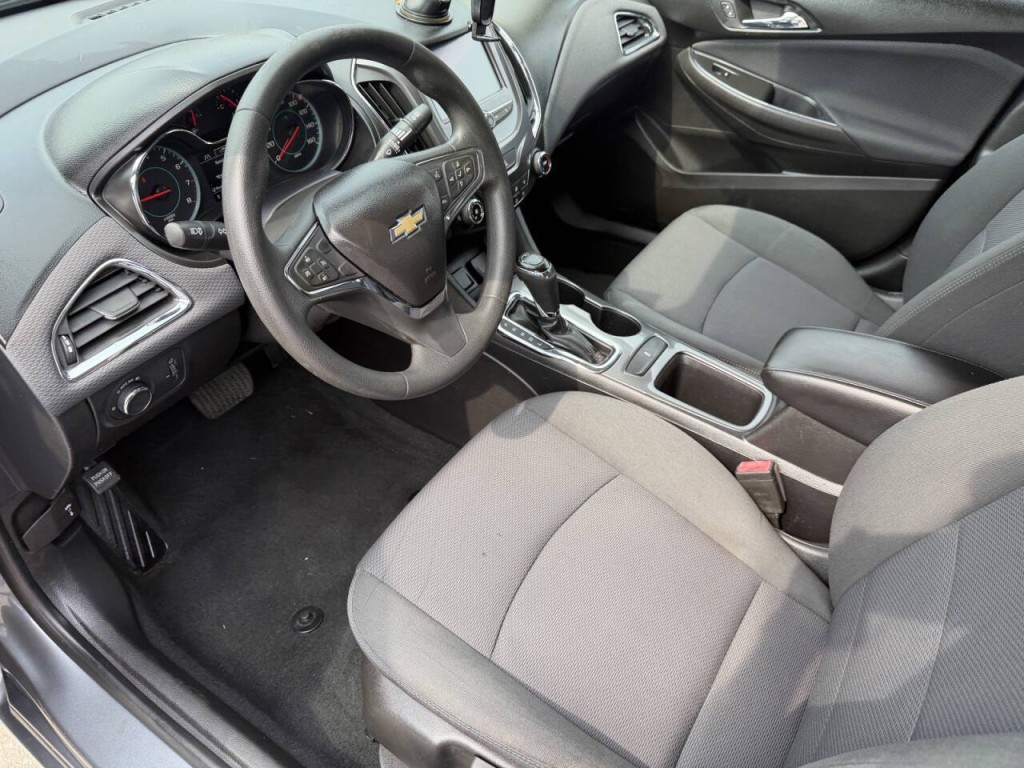 2018 Chevrolet Cruze Image 15