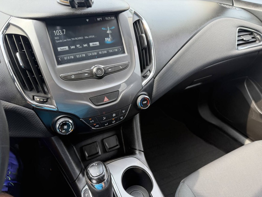 2018 Chevrolet Cruze Image 20