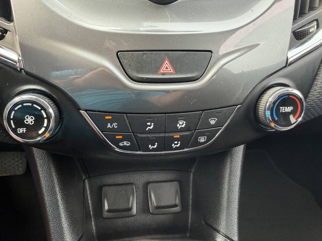2018 Chevrolet Cruze Image 23