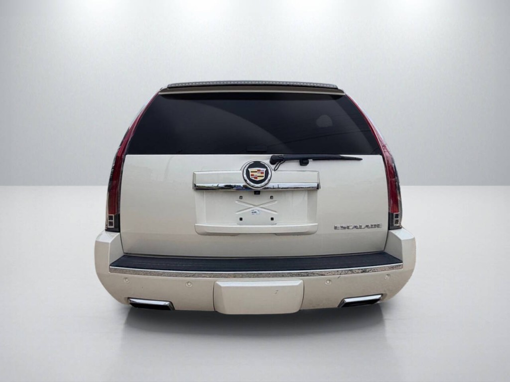 2013 Cadillac Escalade Image 6