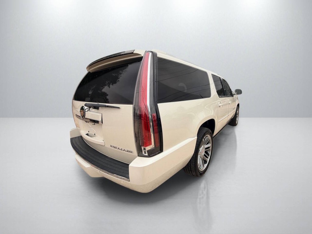 2013 Cadillac Escalade Image 7