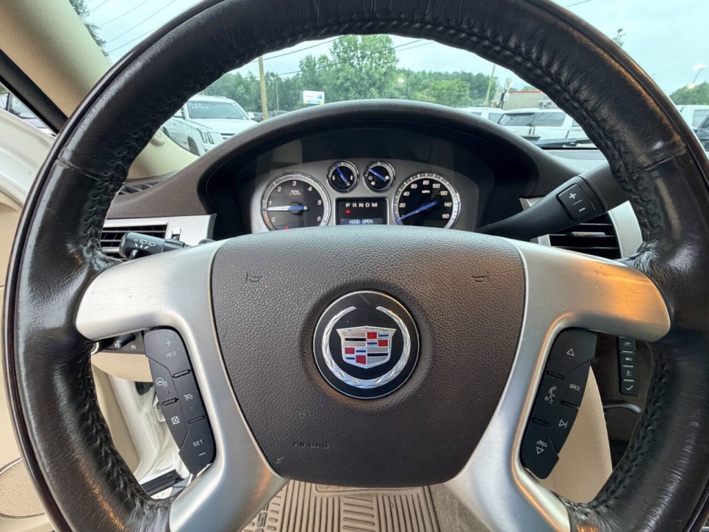2013 Cadillac Escalade Image 15
