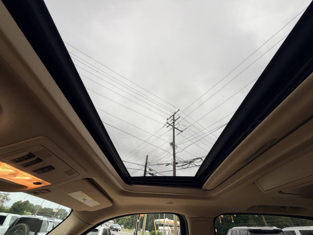 2013 Cadillac Escalade Image 20