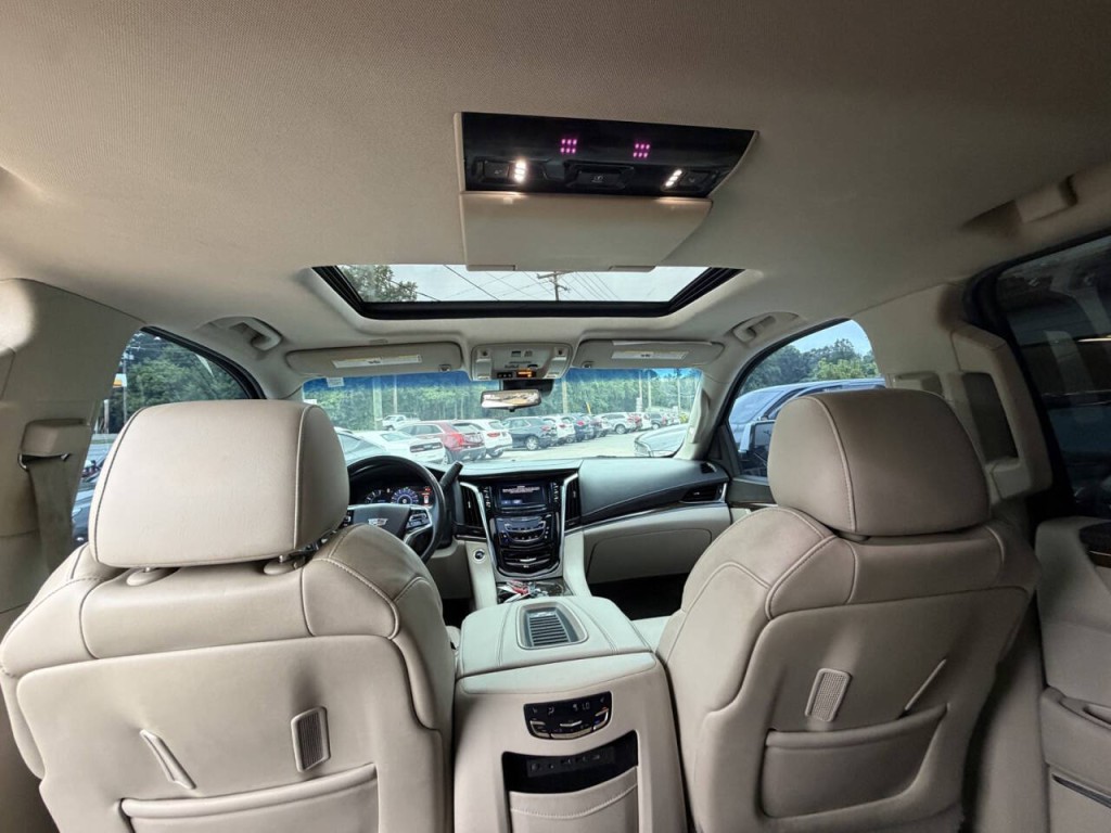 2018 Cadillac Escalade Image 36