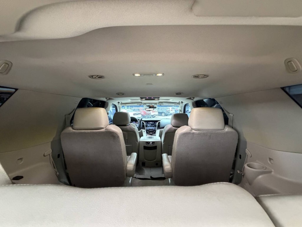 2018 Cadillac Escalade Image 39