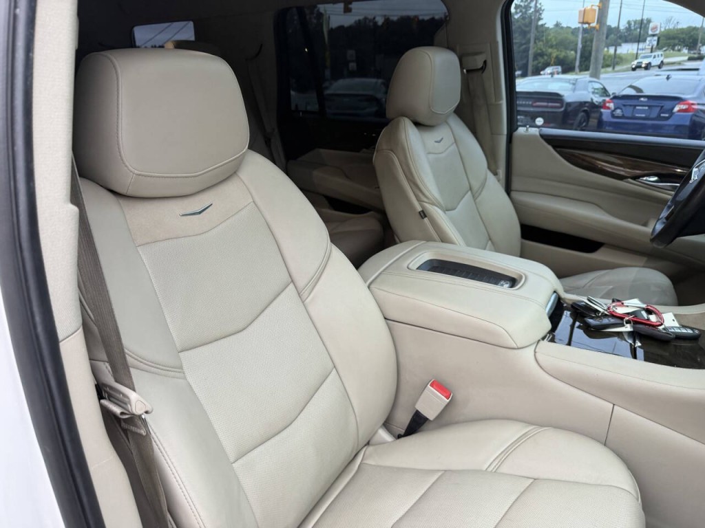 2018 Cadillac Escalade Image 46