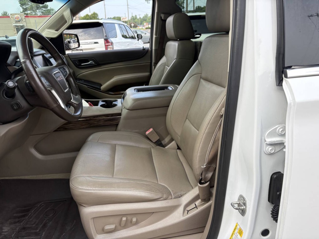 2015 GMC Yukon Image 11