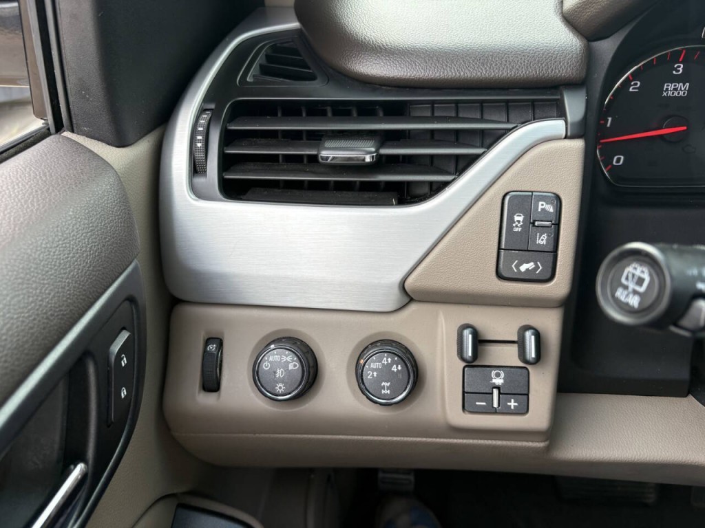 2015 GMC Yukon Image 13
