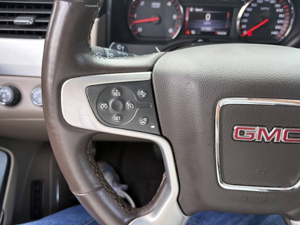 2015 GMC Yukon Image 16