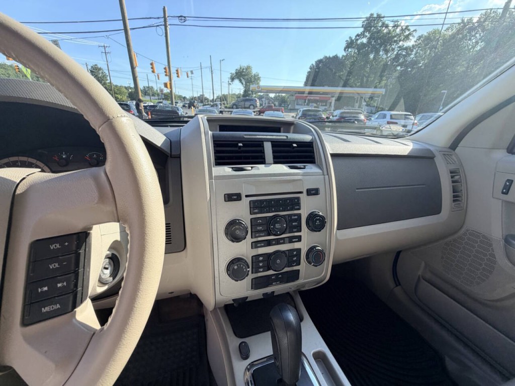 2012 Ford Escape Image 17