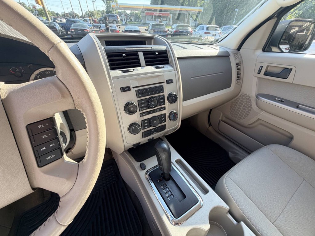 2012 Ford Escape Image 18