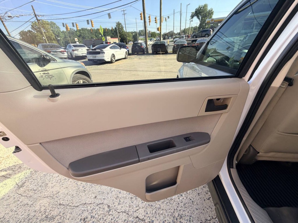 2012 Ford Escape Image 19