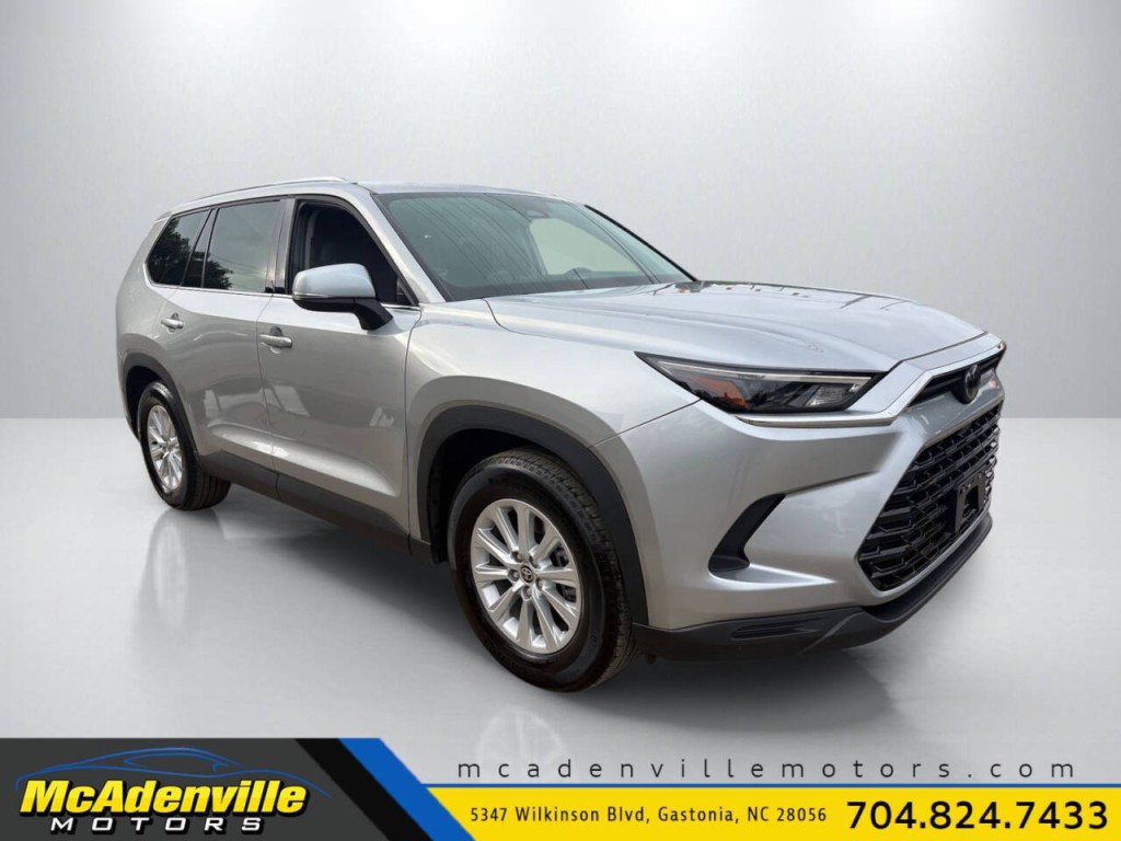 2025 Toyota Highlander Image 1