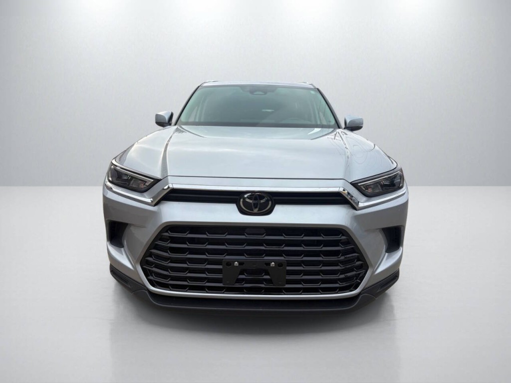 2025 Toyota Highlander Image 2