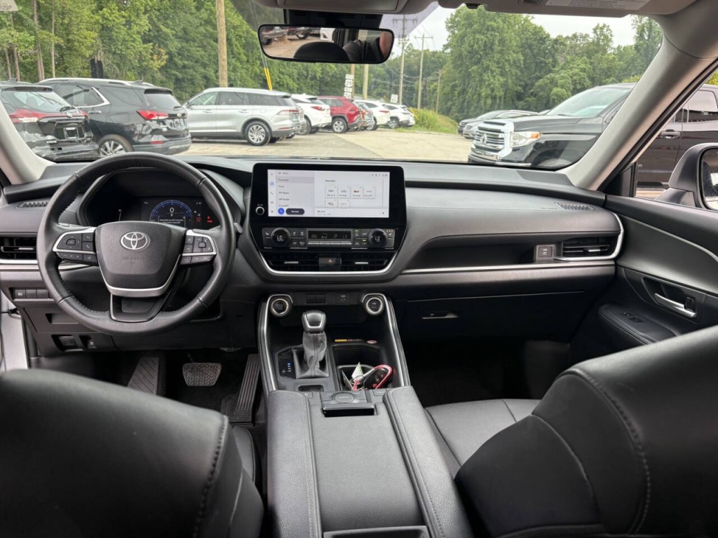 2025 Toyota Highlander Image 21