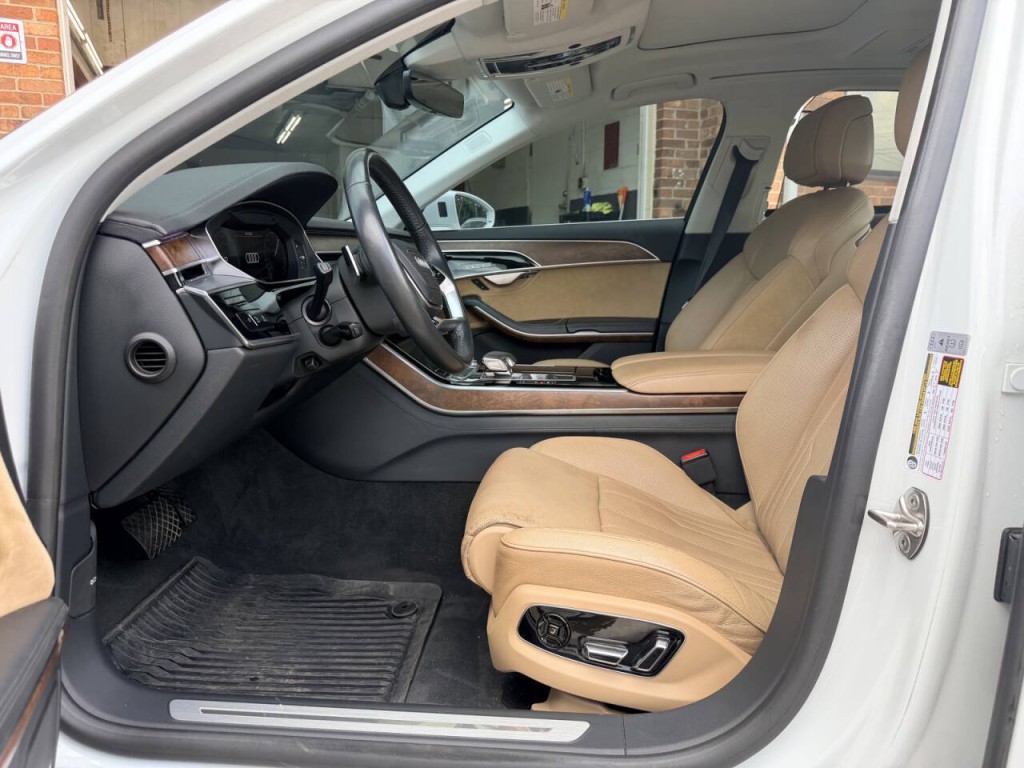 2021 Audi A8 Image 14